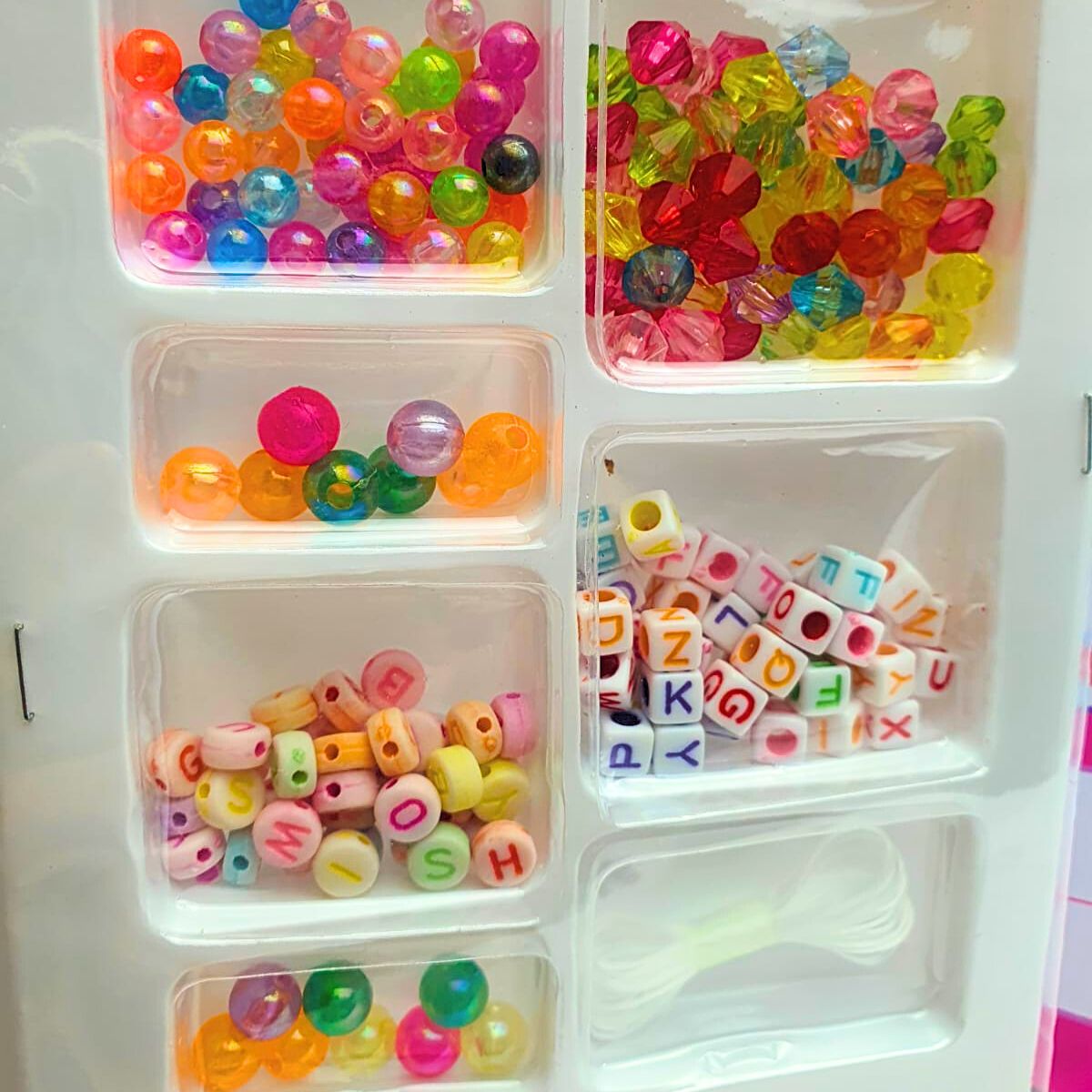 Kit Miçangas Infantil Para Acessórios - Ark Toys Kit Miçangas Infantil Para Acessórios - Ark Toys